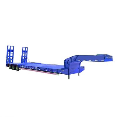 Semi-reboque de colo de galinha para transporte de máquinas e equipamentos acessível