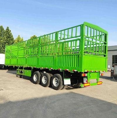Semi-reboque de 28 t com vedação lateral de eixo WS para transporte de animais