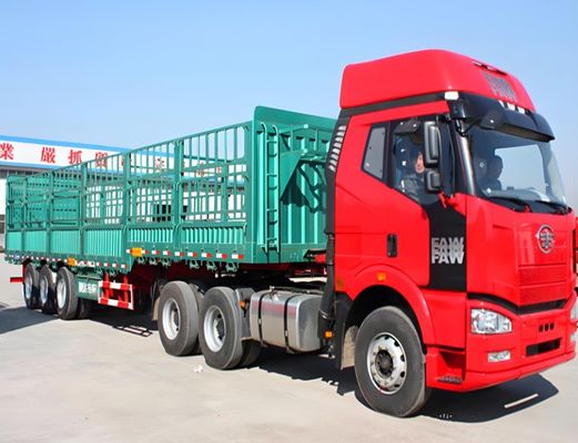 Reboque com grelha de 3 eixos para transporte de cargas a granel de vegetais