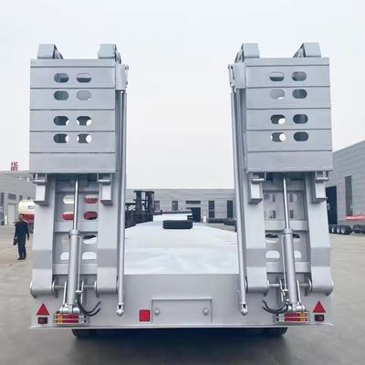 Semi-reboque de cama baixa resistente e durável para transporte de grandes equipamentos de construção