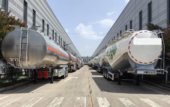 Reboque de caminhão de capacidade 45000 litros Tanque de combustível Semi-reboque com suspensão mecânica