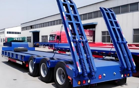 Carregador de semi-reboque de aço de piso plano personalizável para transporte de equipamento pesado