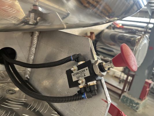 Reboque padrão de 28 toneladas 3 eixos 25-60 CBM Tanque de combustível de liga de alumínio semi-reboque