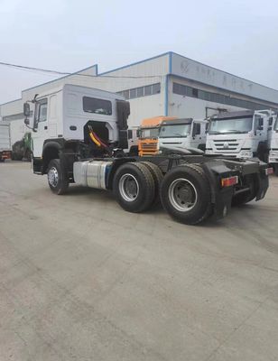 Sinotruk HOWO 6X4 Tractor Truck Head Left Hand Drive para o mercado africano