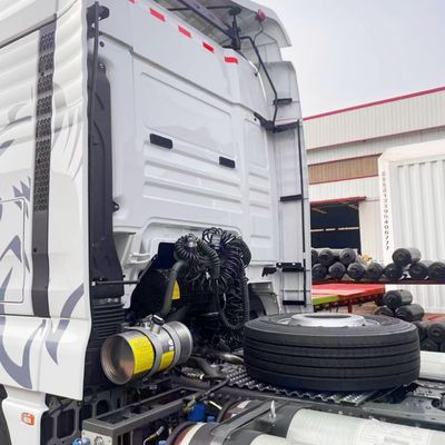 Caminhão de cabeça de tractor usado Rhd Sinotruk Sitrak Caminhão de tractor com capacidade de motor 8L