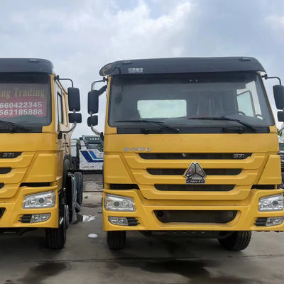 Trilhos leves usados com cadeiras em fila dupla para transporte econômico